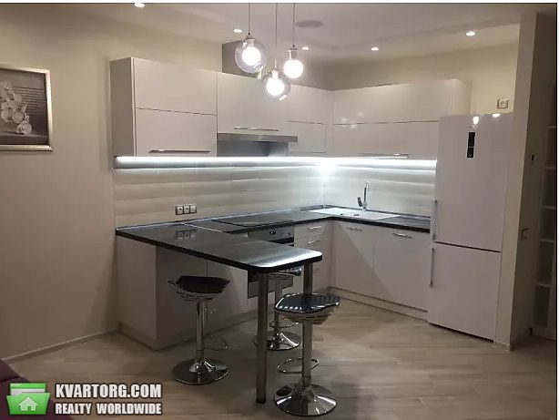 Rent out 2-room apartment. Киев,  Мишуги — photo 1