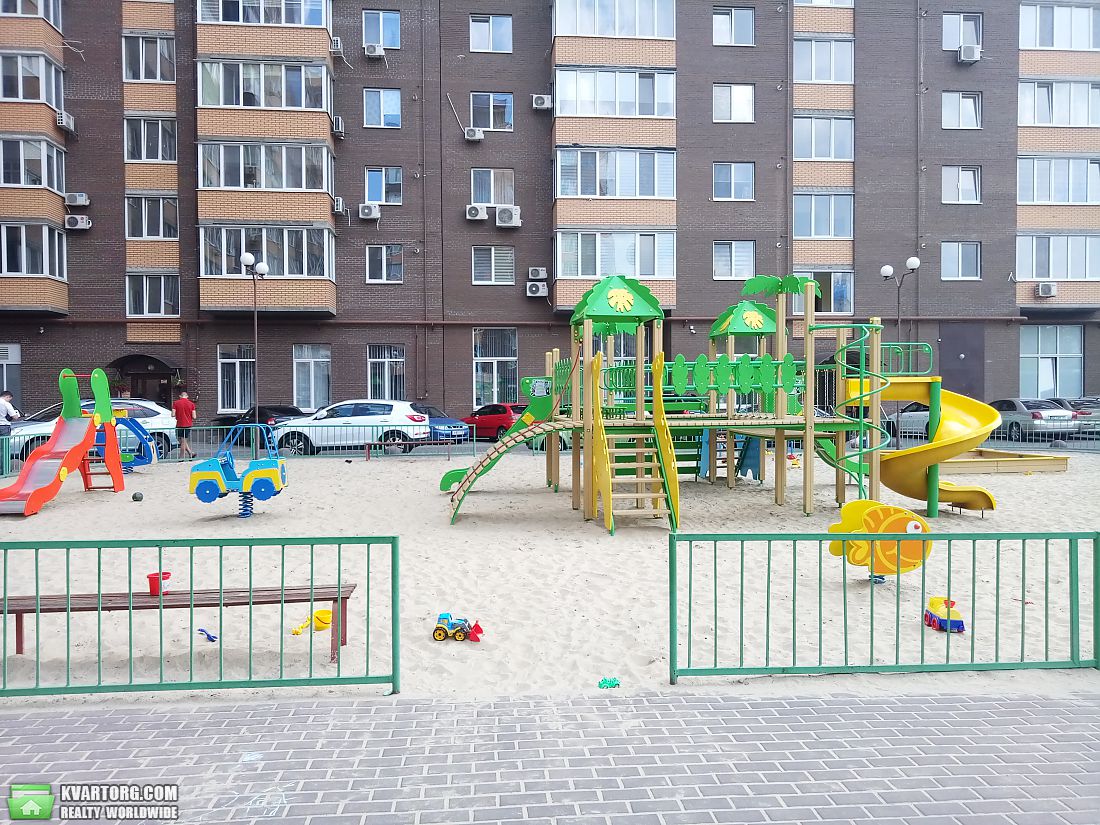 Sell 3-room apartment. Днепропетровск, Набережная Победы — photo 2