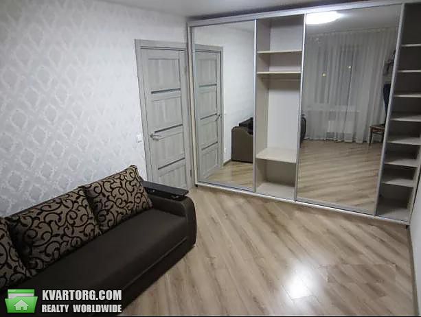 Rent out 1-room apartment. Киев,  Декабристов — photo 1