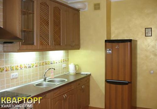 Rent out 3-room apartment. Киев,  Львовская — photo 1