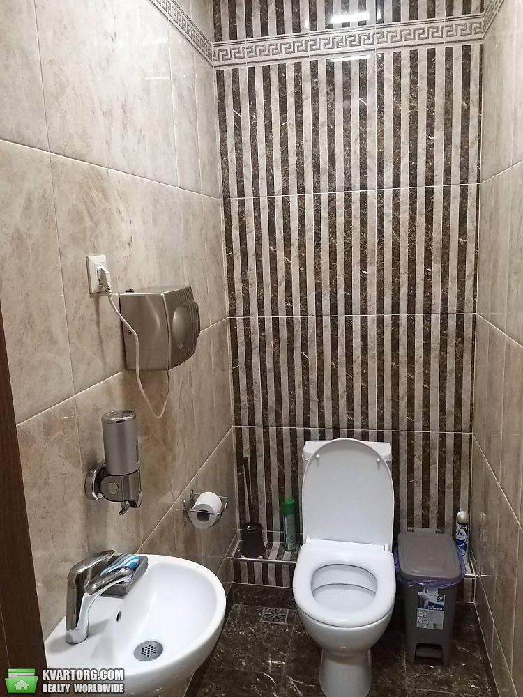 Rent out office. Киев,  Богдановская — photo 1