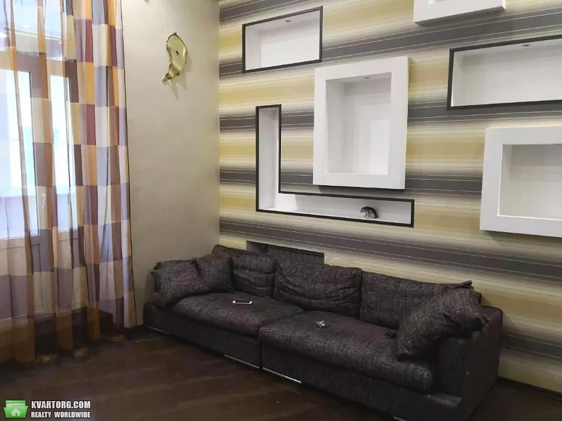 Rent out 2-room apartment. Киев,  Чапаева — photo 1