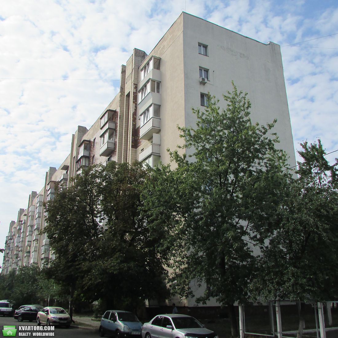 Rent out 2-room apartment. Киев,  Радужная — photo 1