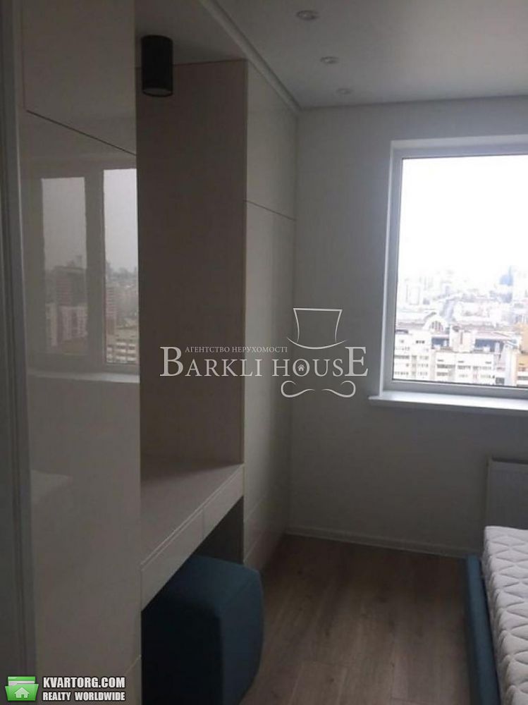 Rent out 2-room apartment. Киев,  Богдановская — photo 4