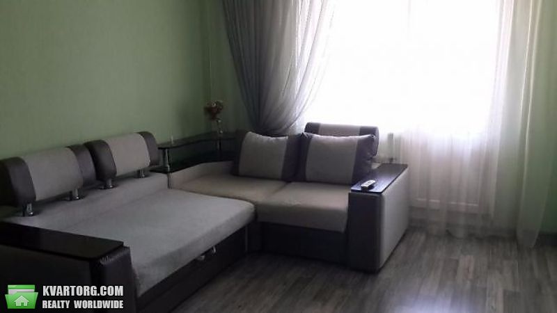Sell 2-room apartment. Киев,  Урловская — photo 1