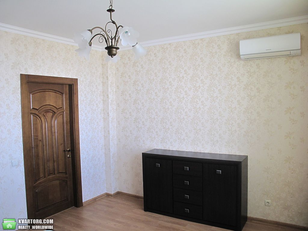 Rent out 3-room apartment. Киев,  Пчелки — photo 3
