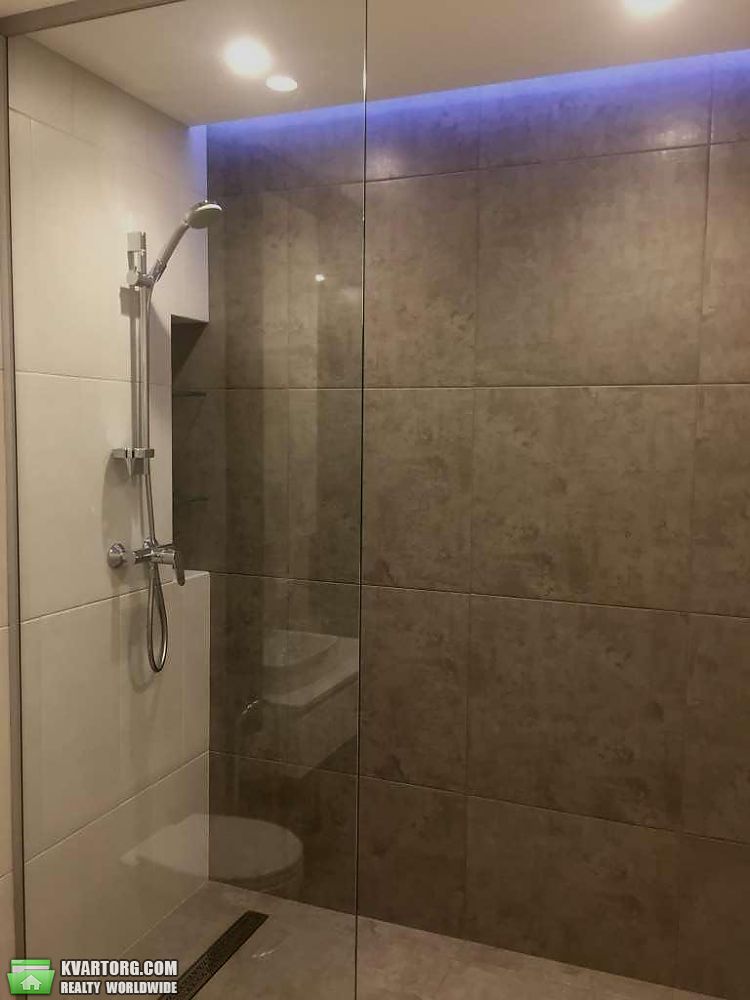 Rent out 2-room apartment. Киев,  Заречная — photo 7