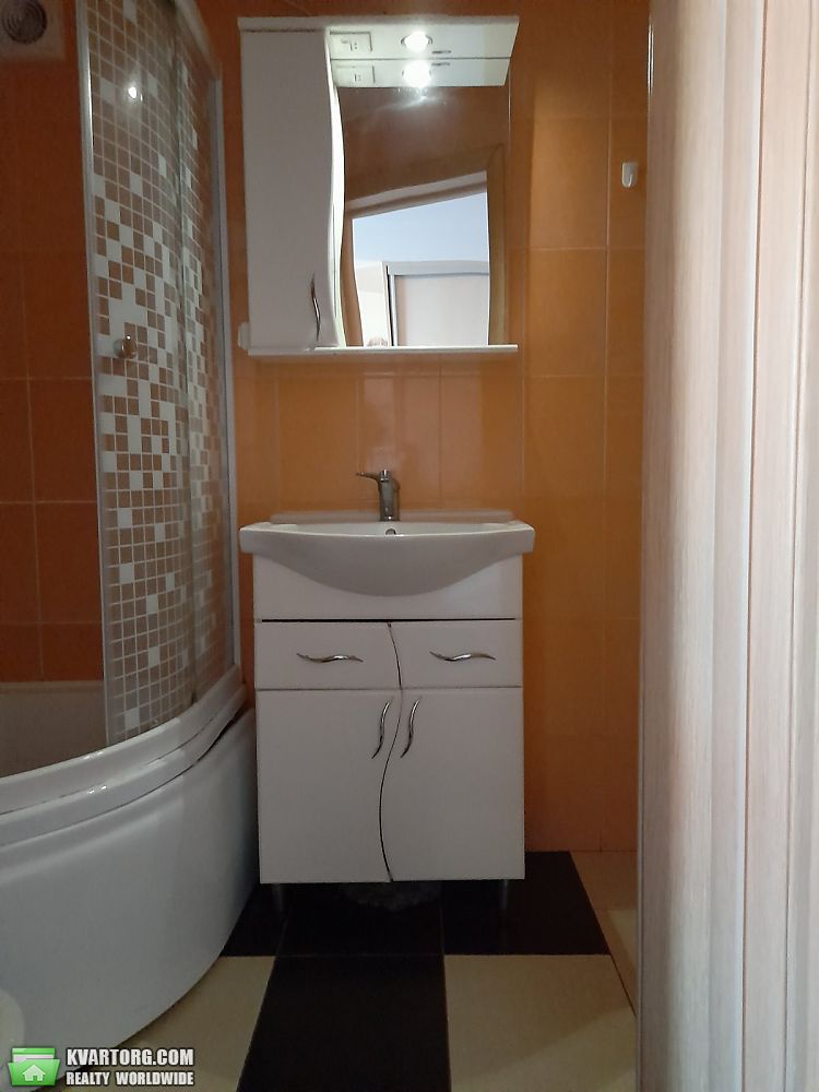 Rent out 1-room apartment. Киев, Миропольская — photo 8