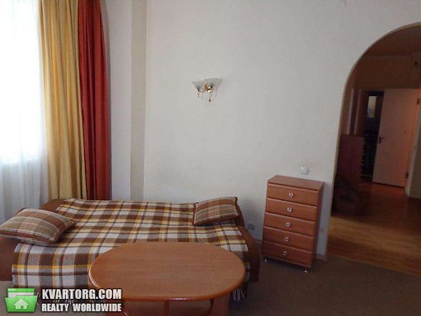 Rent out 2-room apartment. Киев,  Харьковское шоссе — photo 1