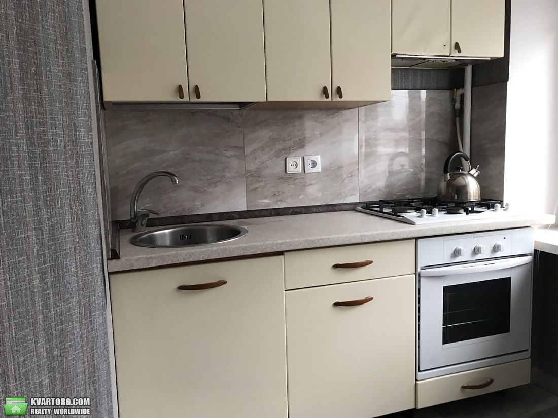 Rent out 1-room apartment. Киев,  Кловский спуск — photo 5