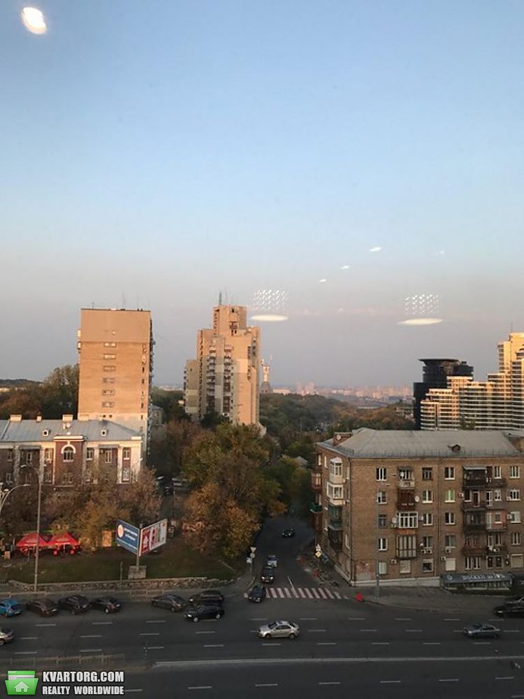 Rent out 2-room apartment. Киев,  Леси Украинки бул — photo 10