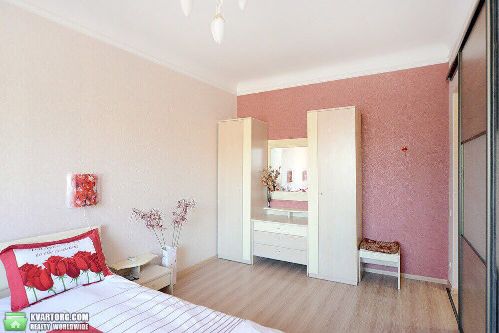 Rent out 2-room apartment. Киев, Бассейная — photo 2