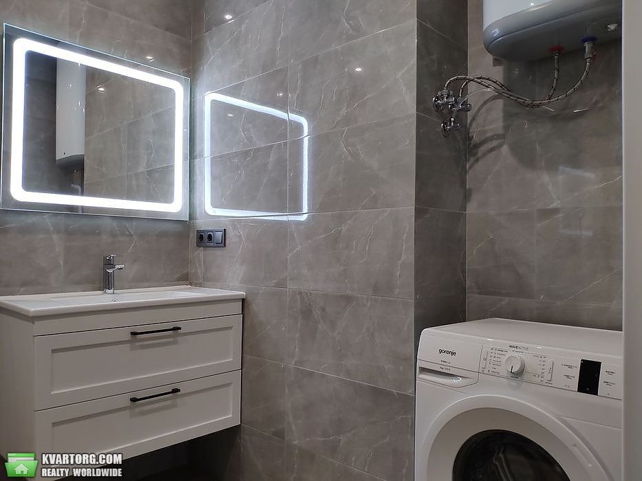 Rent out 1-room apartment. Киев, Набережно-Рыбальская — photo 5