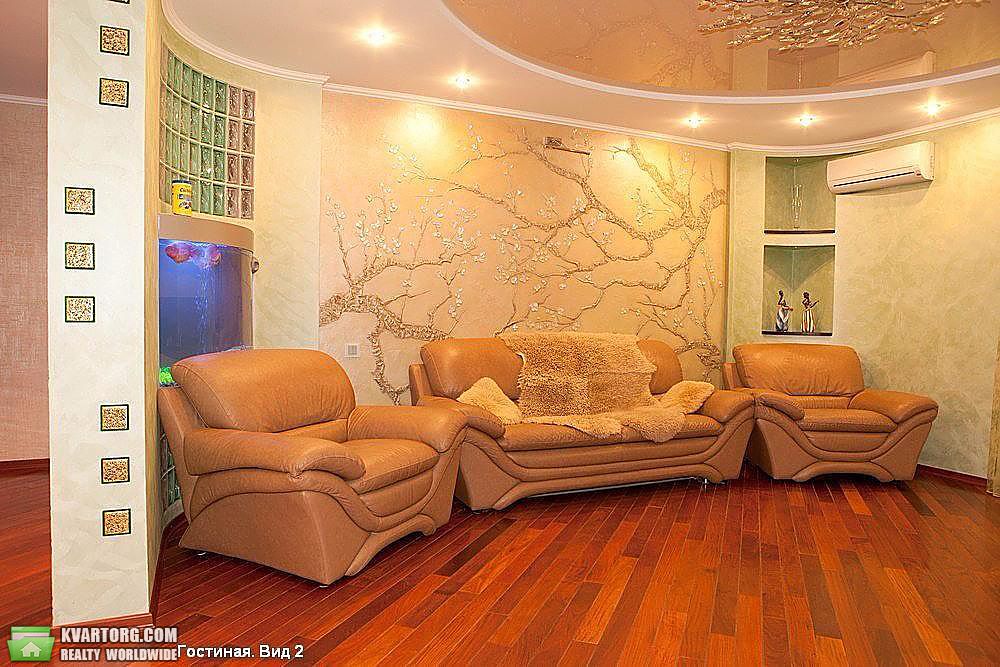 Rent out 4-room apartment. Киев,  Руданского — photo 1