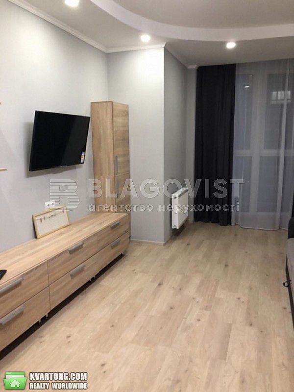 Rent out 1-room apartment. Киев,  Драгоманова — photo 2