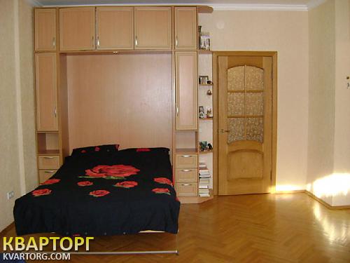 Rent out 1-room apartment. Киев,  Окипной — photo 4