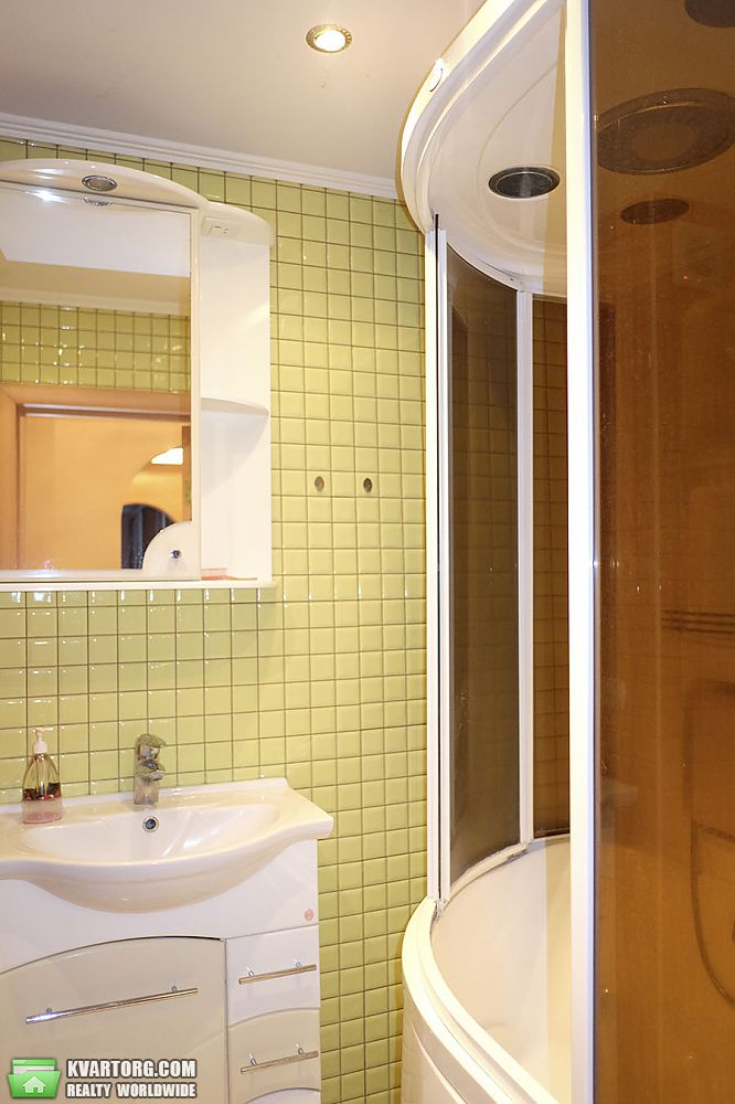 Rent out 2-room apartment. Киев,  Луначарского — photo 7
