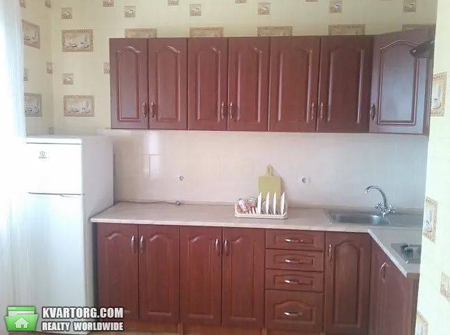 Rent out 2-room apartment. Киев,  Урловская — photo 1