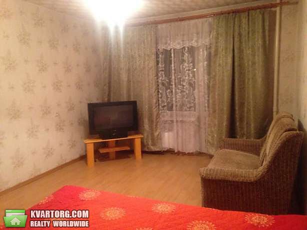 Rent out 1-room apartment. Киев,  Стуса — photo 1