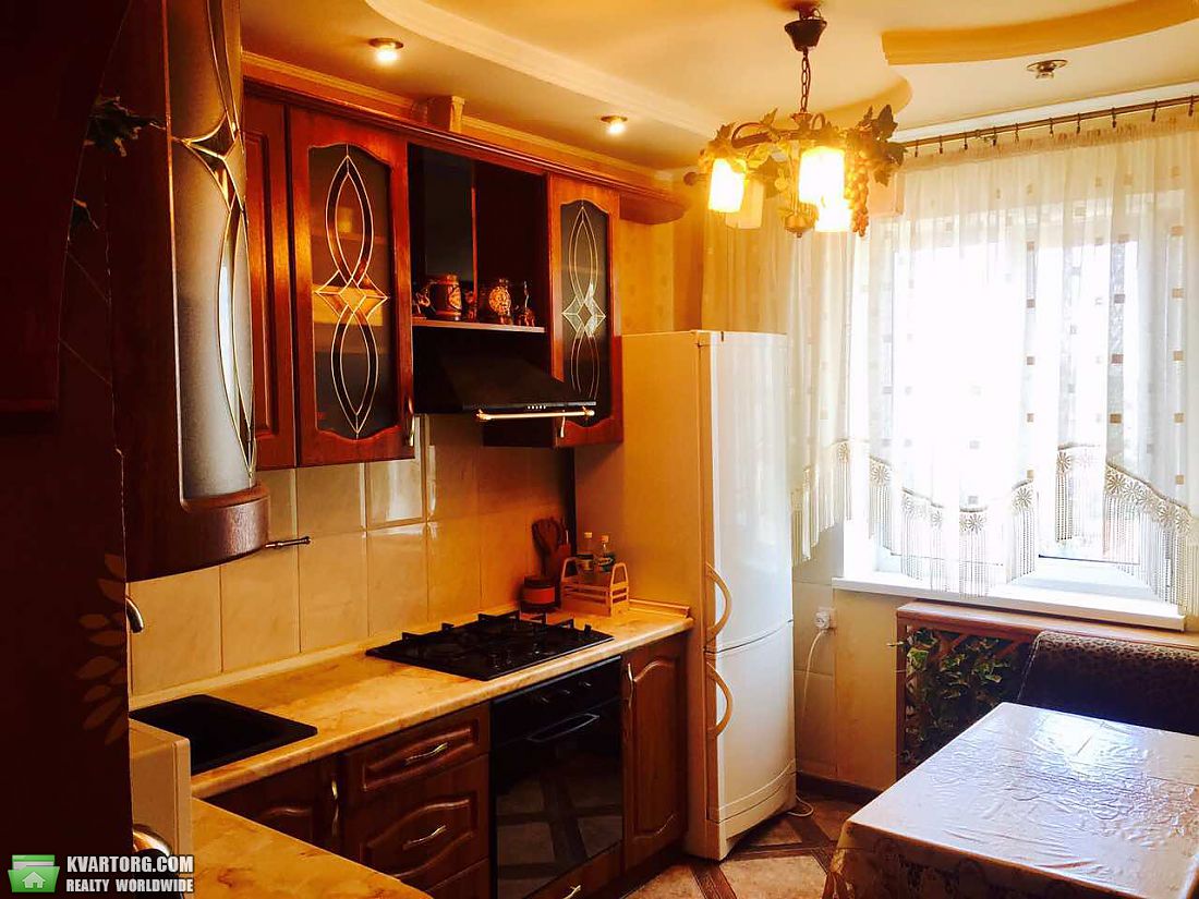 Sell 3-room apartment. Киев,  Ломоносова — photo 1