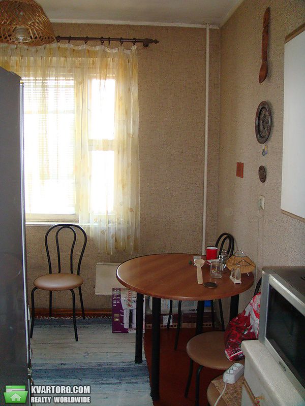 Sell 2-room apartment. Киев,  Героев Космоса — photo 1