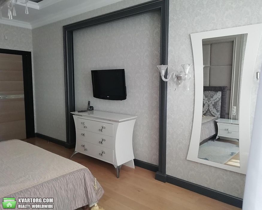 Rent out 3-room apartment. Киев, Дмитриевская — photo 7
