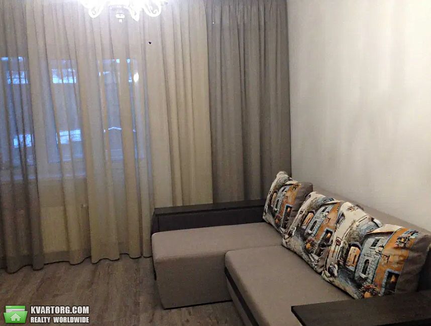 Rent out 2-room apartment. Киев, Дубініна — photo 9