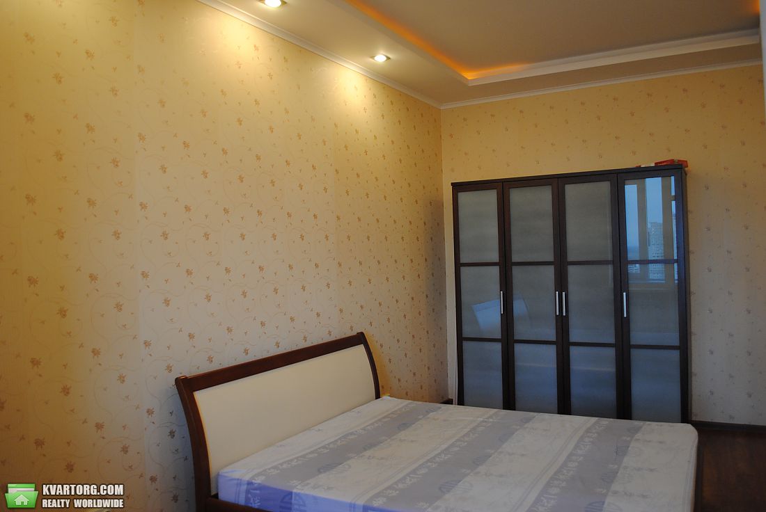 Rent out 2-room apartment. Киев,  Срибнокильская — photo 9
