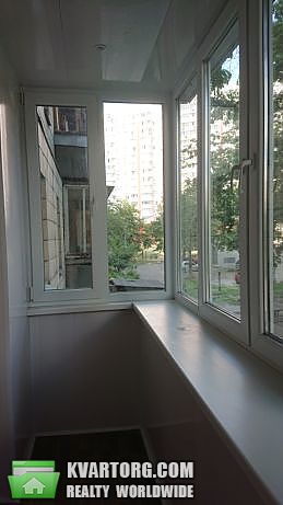 Rent out 1-room apartment. Киев,  Вересневая — photo 1