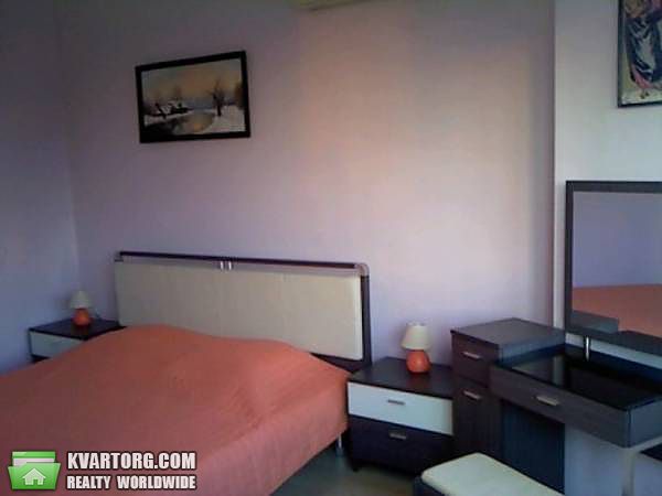 Rent out 3-room apartment. Киев,  Бажана — photo 4