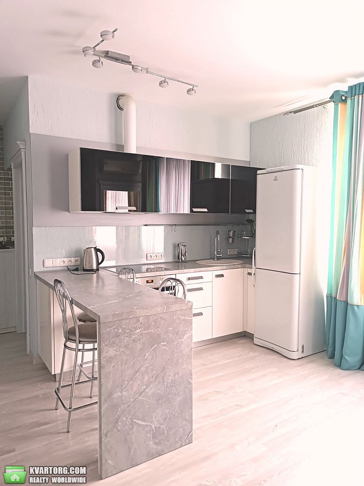 Rent out 2-room apartment. Днепропетровск, пушкина — photo 3