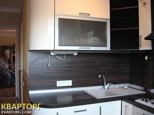 Rent out 3-room apartment. Киев, Чешская — photo 1