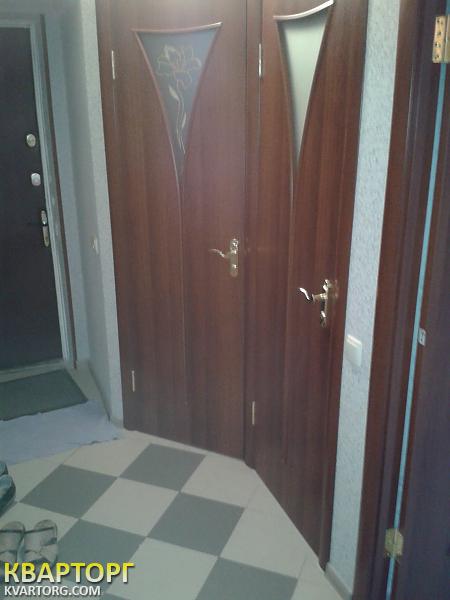 Rent out 2-room apartment. Киев,  Вишни — photo 1