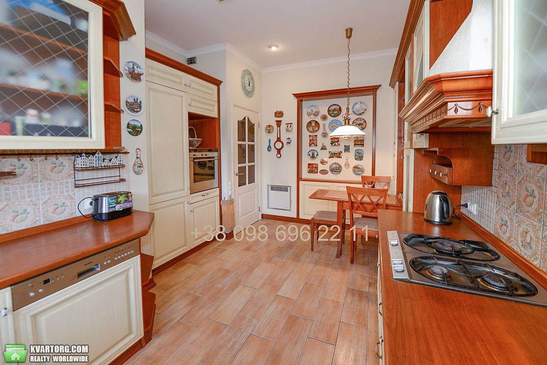 Sell 3-room apartment. Киев,  Шелковичная — photo 9