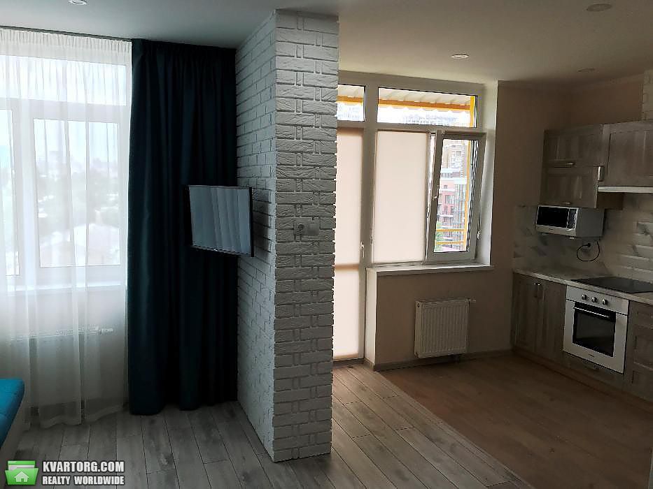 Rent out 1-room apartment. Киев,  Ямская — photo 2