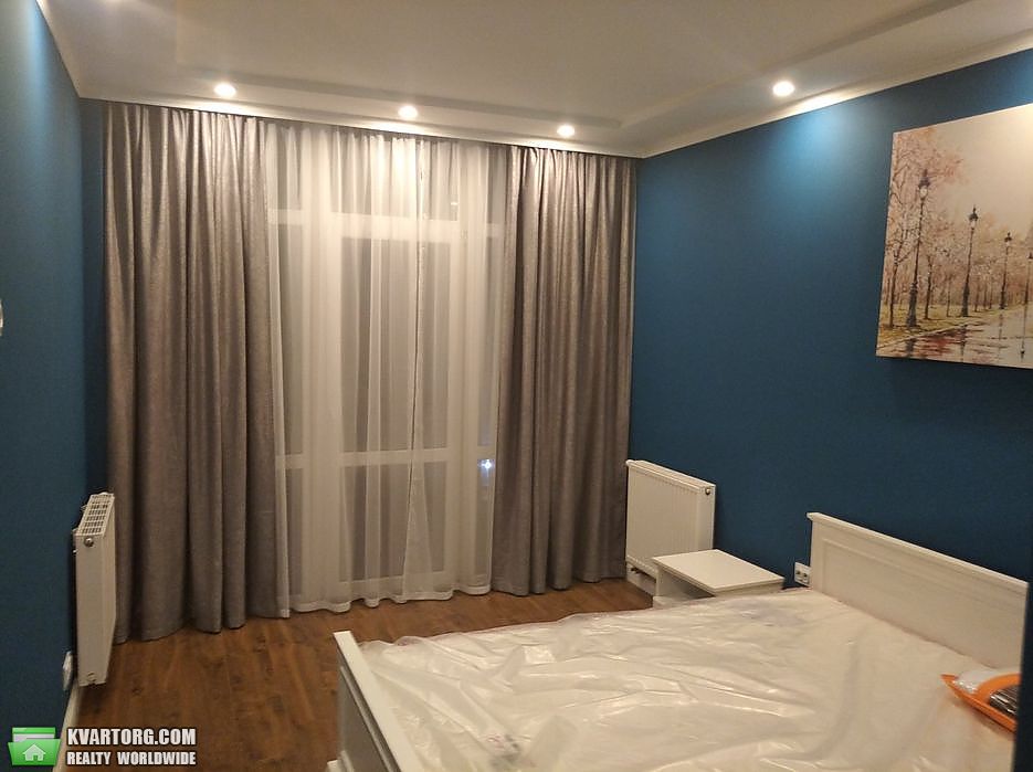 Rent out 1-room apartment. Львов, Чорновола — photo 3