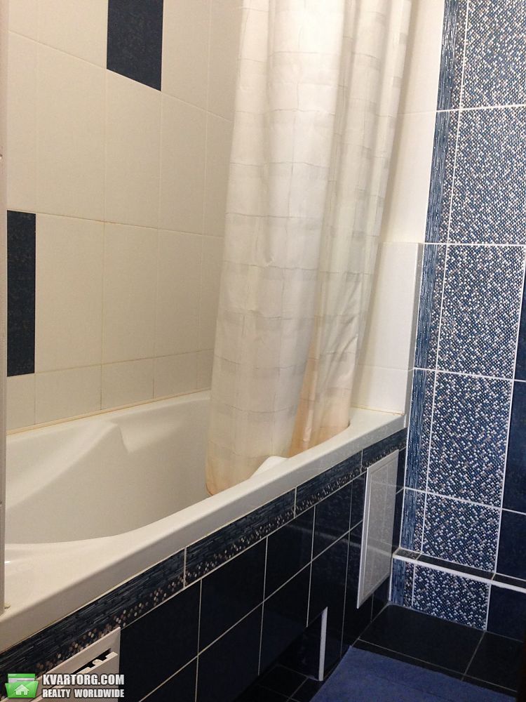 Rent out 2-room apartment. Киев,  Урловская — photo 9