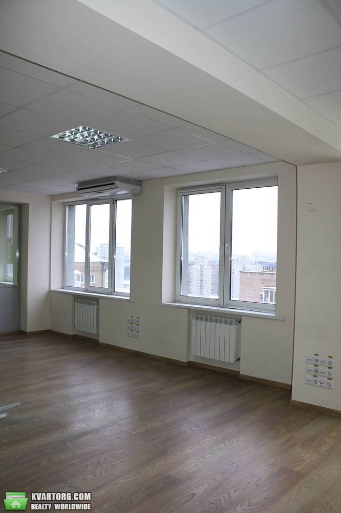 Rent out office. Киев,  Аистова — photo 1