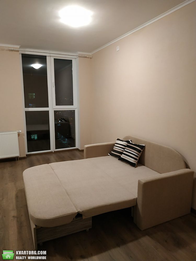 Rent out 1-room apartment. Киев, Семьи Кульженков — photo 4