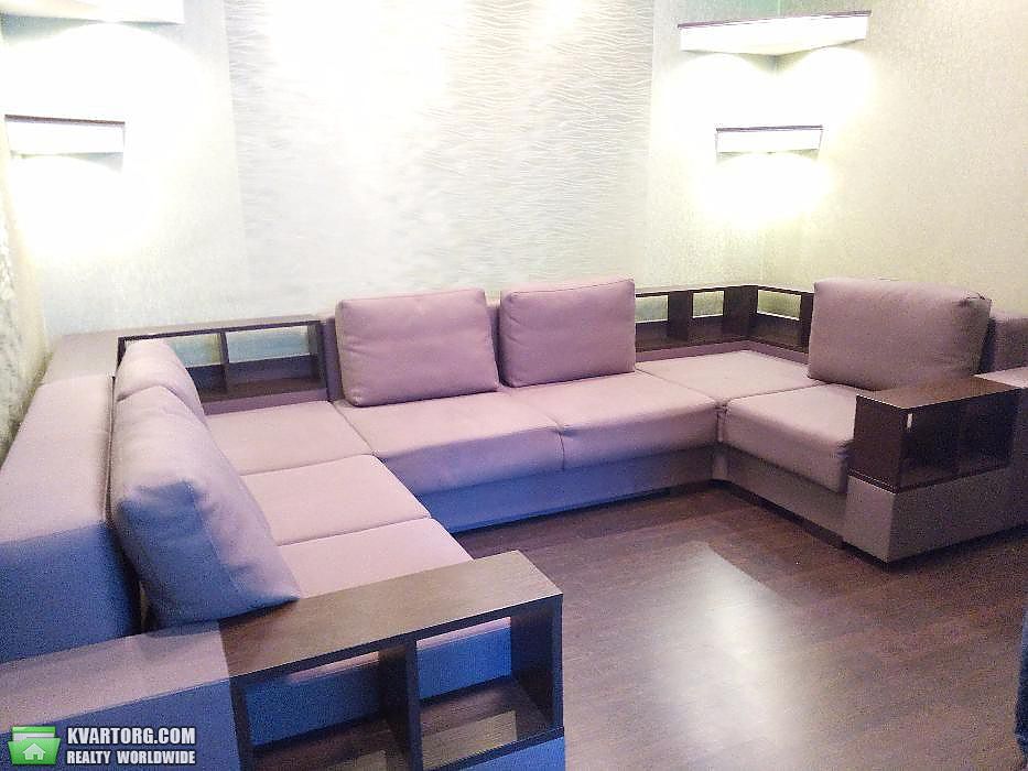 Rent out 2-room apartment. Киев,  Вильямса — photo 1