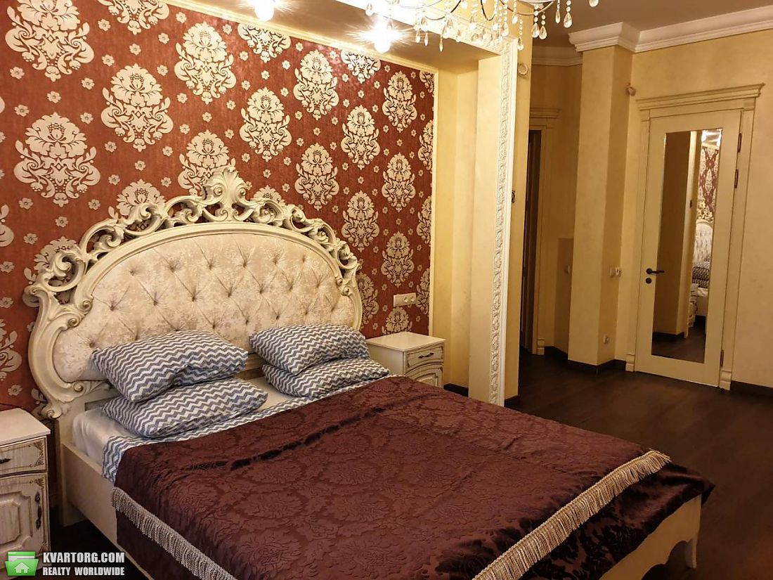 Rent out 4-room apartment. Киев,  Ковпака — photo 3