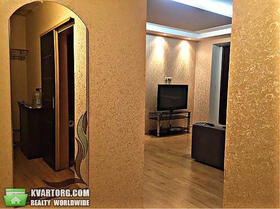 Rent out 2-room apartment. Киев,  Борщаговская — photo 2