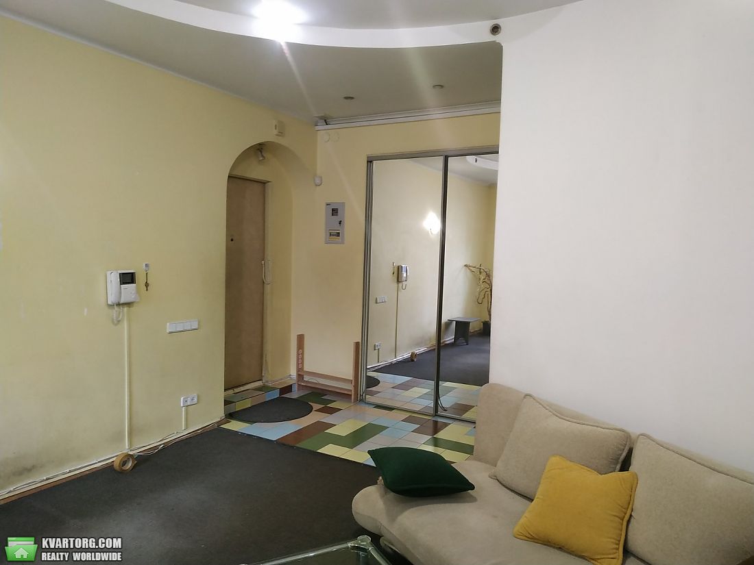 Rent out office. Киев,  Московская — photo 1