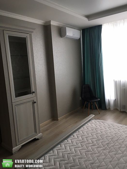 Rent out 1-room apartment. Киев,  Черновола — photo 5