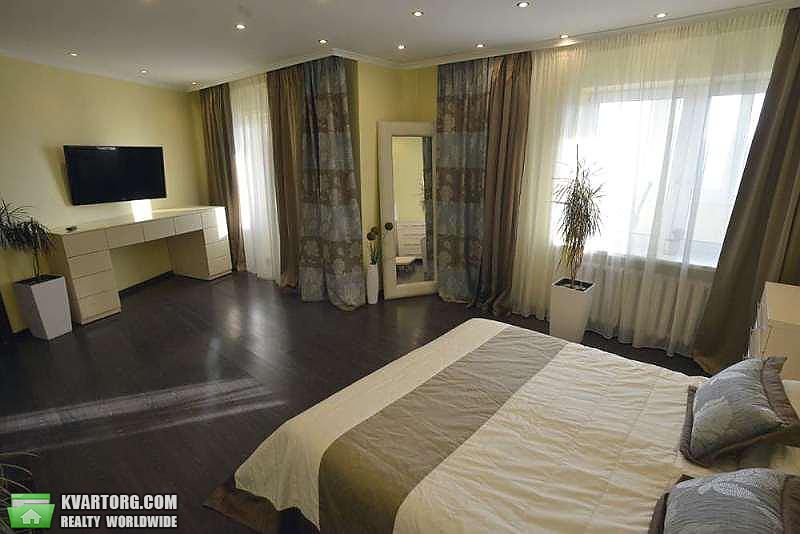 Rent out 3-room apartment. Киев,  Срибнокильская — photo 4