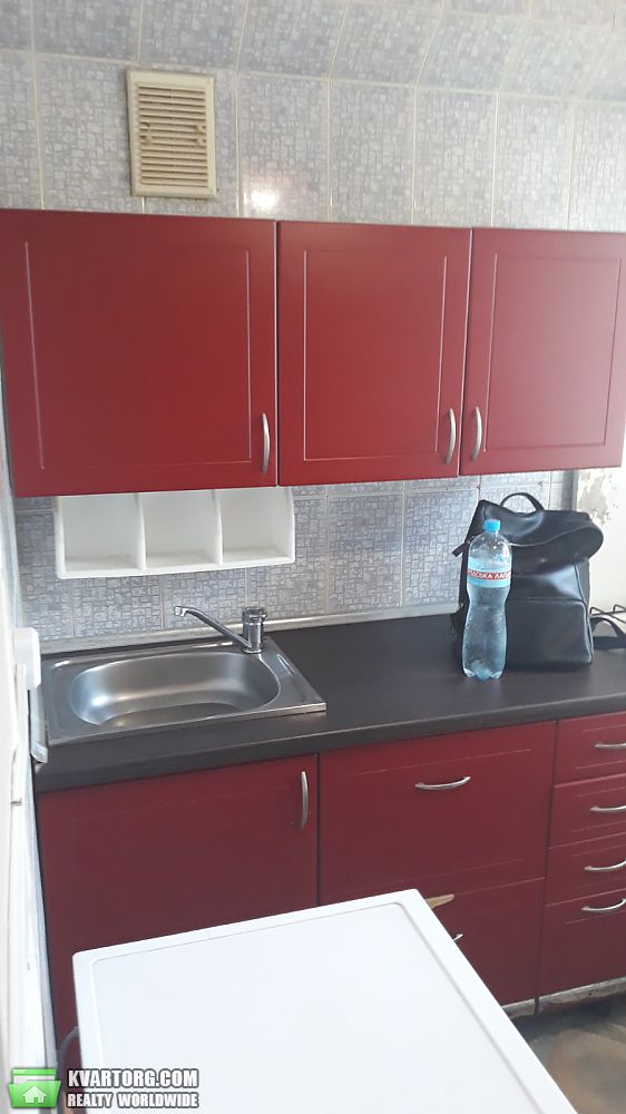Rent out 1-room apartment. Киев,  Гната Юры — photo 1