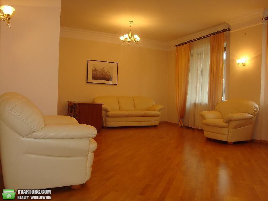 Rent out 3-room apartment. Киев,  Жилянская — photo 8