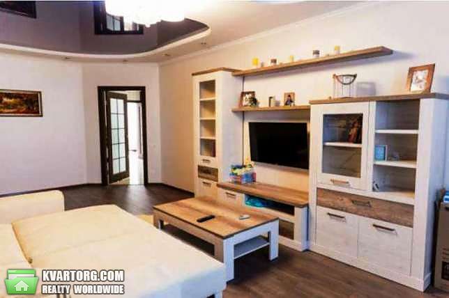 Rent out 2-room apartment. Днепропетровск, Проспект Мира — photo 1