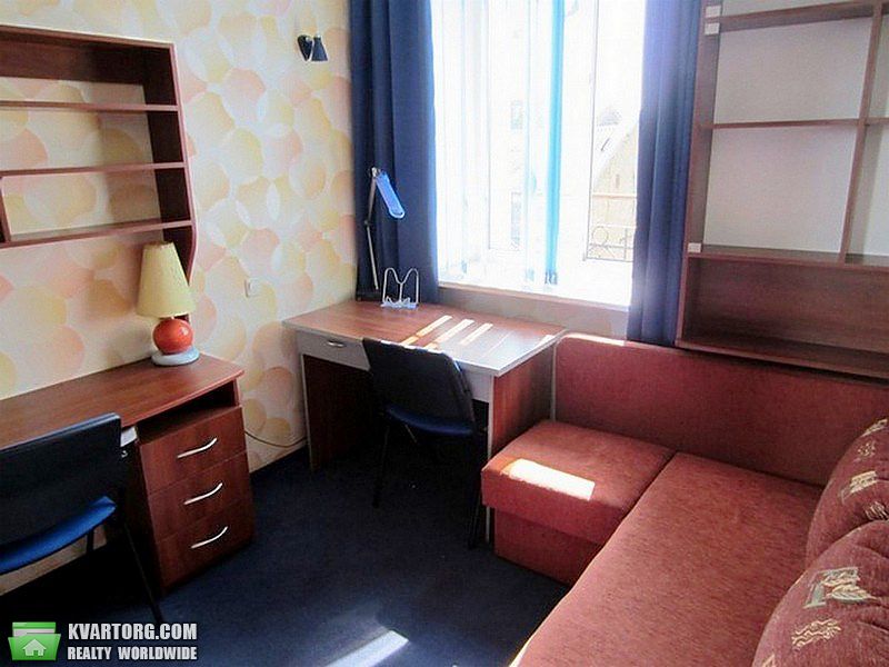 Rent out 3-room apartment. Киев,  Стрелецкая — photo 2