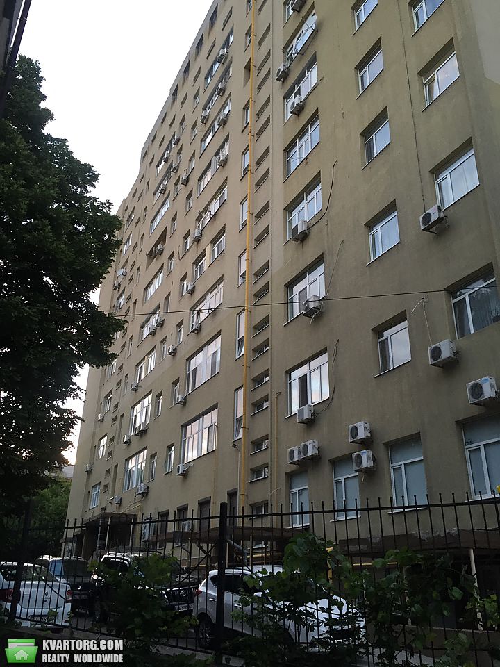 Sell 3-room apartment. Днепропетровск, Театральная — photo 1